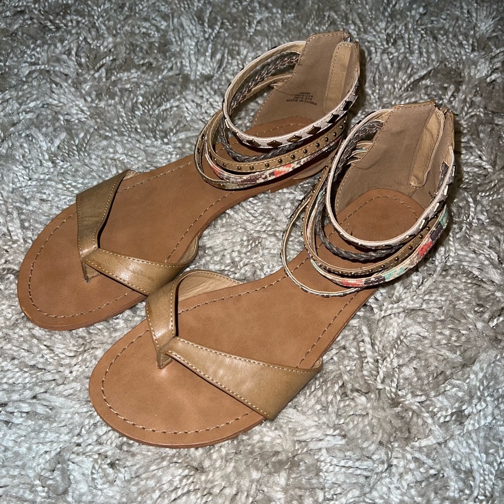F rancesca’s Women’s Sandals Size 9